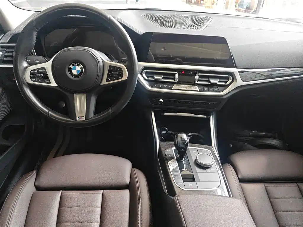 BMW 3 Series 2021 — фото 10