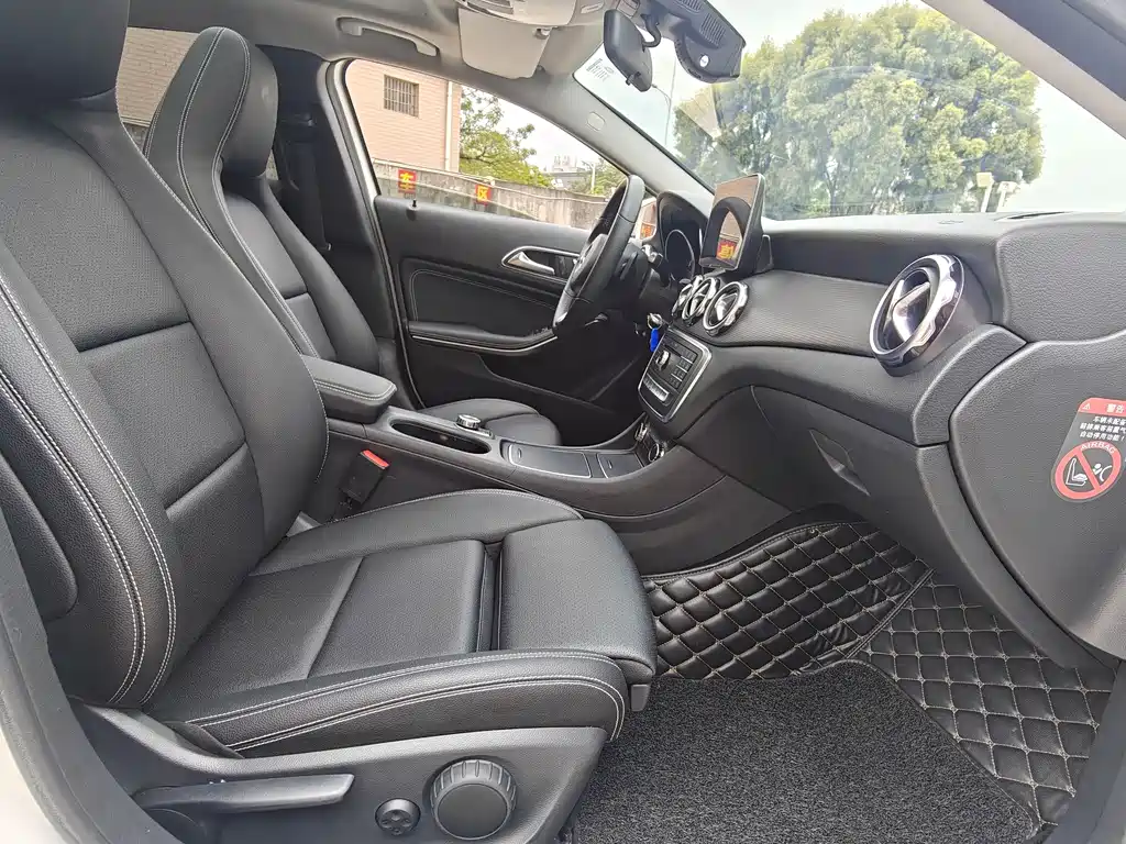 Mercedes-Benz GLA 2017 — фото 12