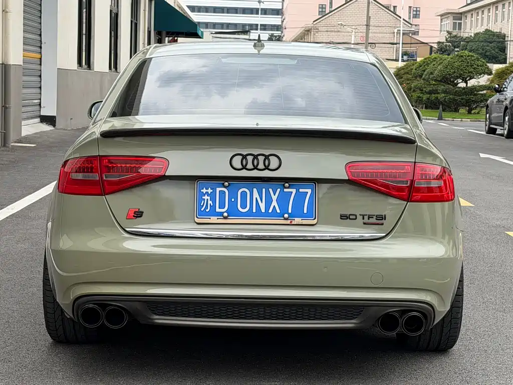 Audi A4L 2014