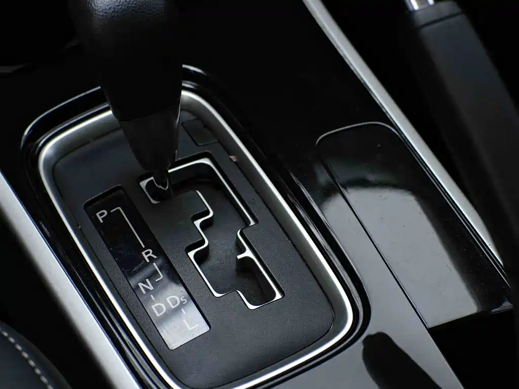 Mitsubishi Outlander 2022 — фото 22