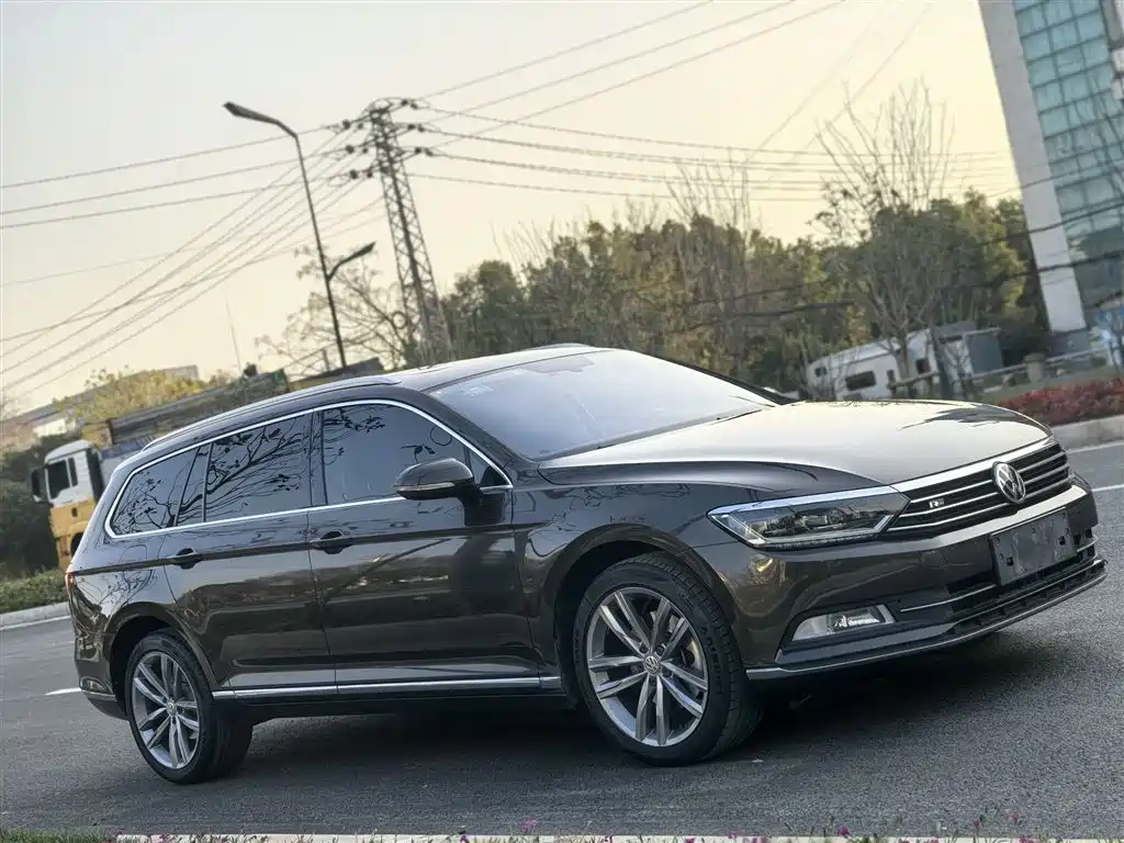 Volkswagen Viloran 2017 — фото 23