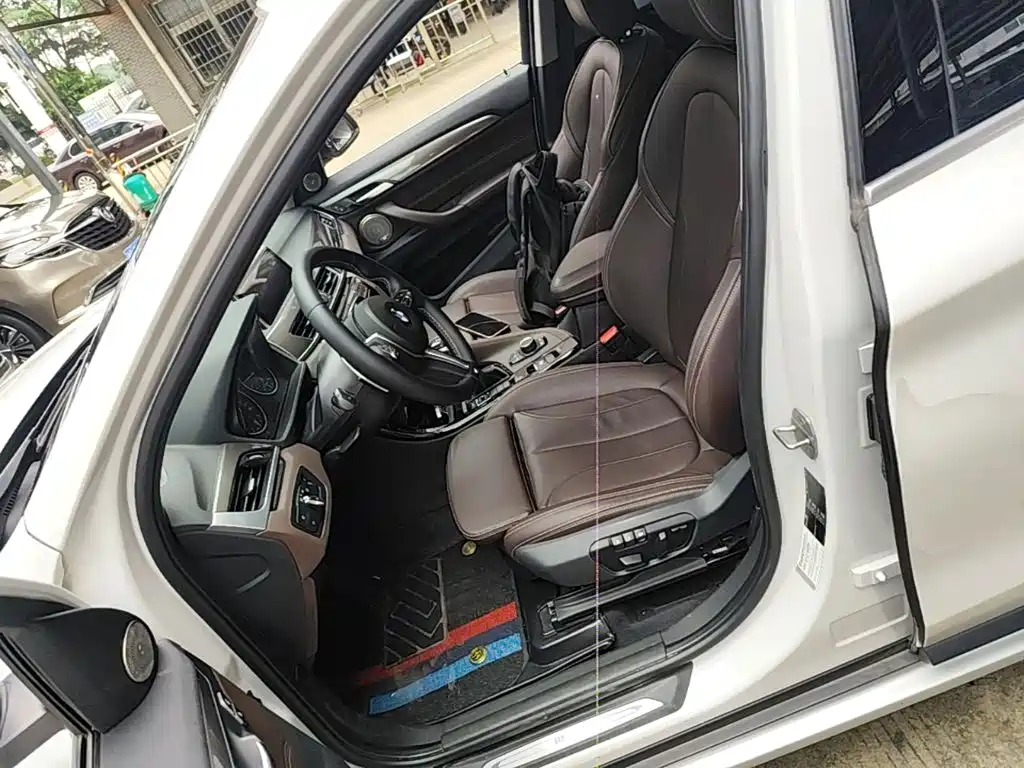 BMW X1 2017 — фото 15