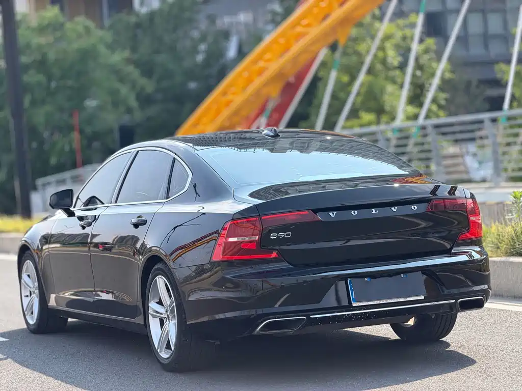 Volvo S90 2017 — фото 9