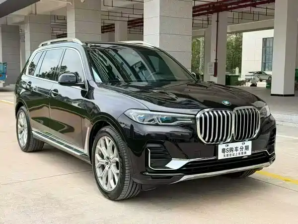 BMW X7 2022