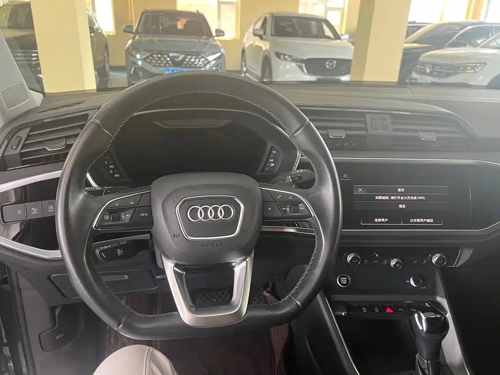 Audi Q3 2023 — фото 16