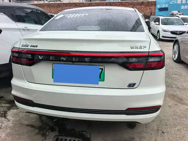 Venucia D60 EV 2023