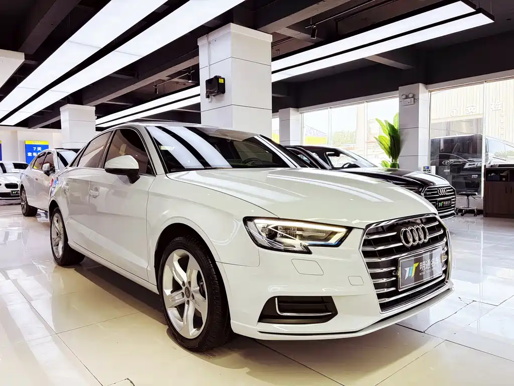 Audi A3 2019 — фото 3