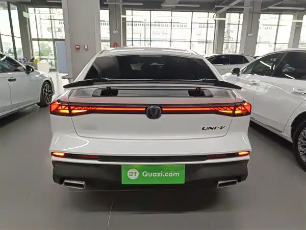 Changan UNI-V 2024