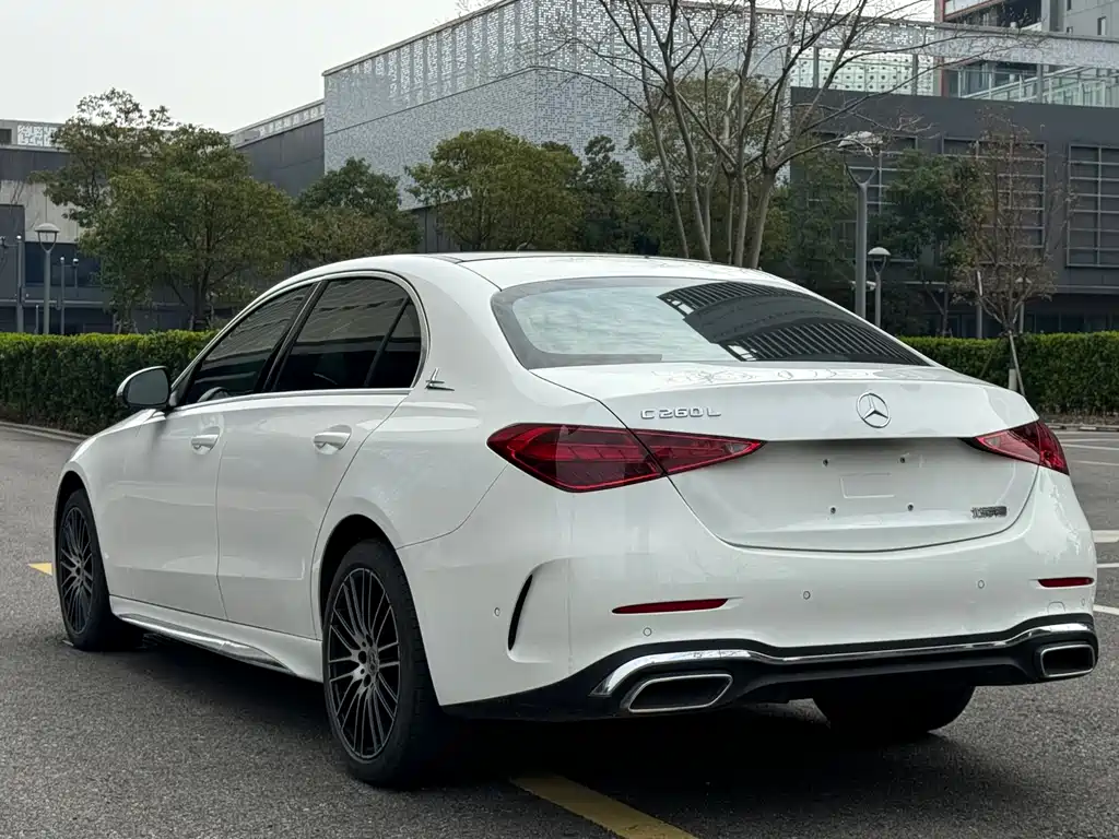 Mercedes-Benz C-Class 2023 — фото 16