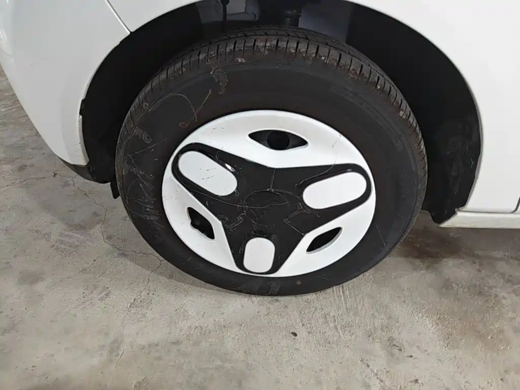 Geely Galaxy Panda 2025 — фото 23