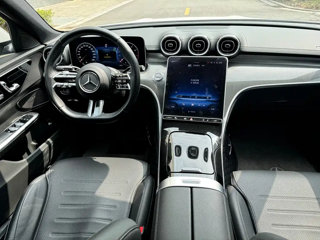 Mercedes-Benz C-Class 2023 — фото 8