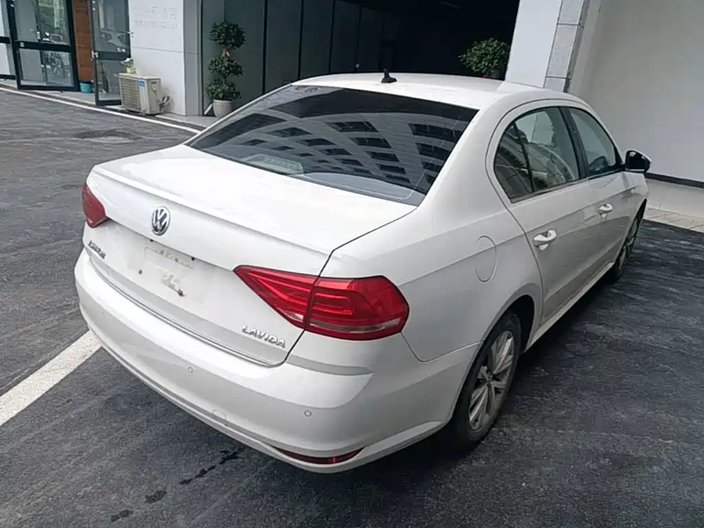Volkswagen Lavida 2016