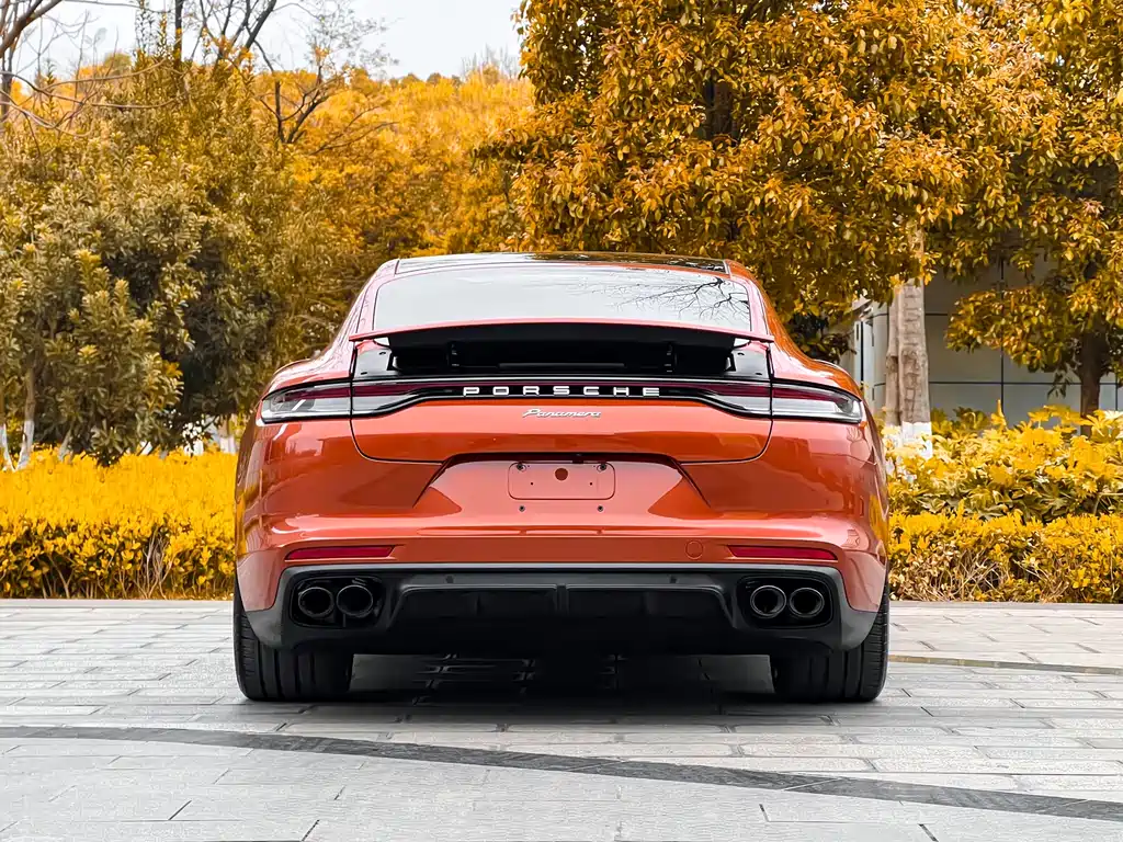 Porsche Panamera 2021