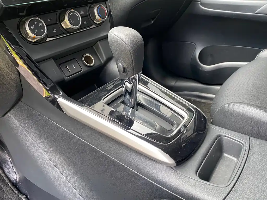 Nissan Sylphy 2022 — фото 17