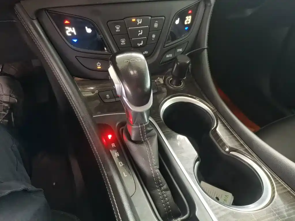 Buick Envision Plus 2020 — фото 14