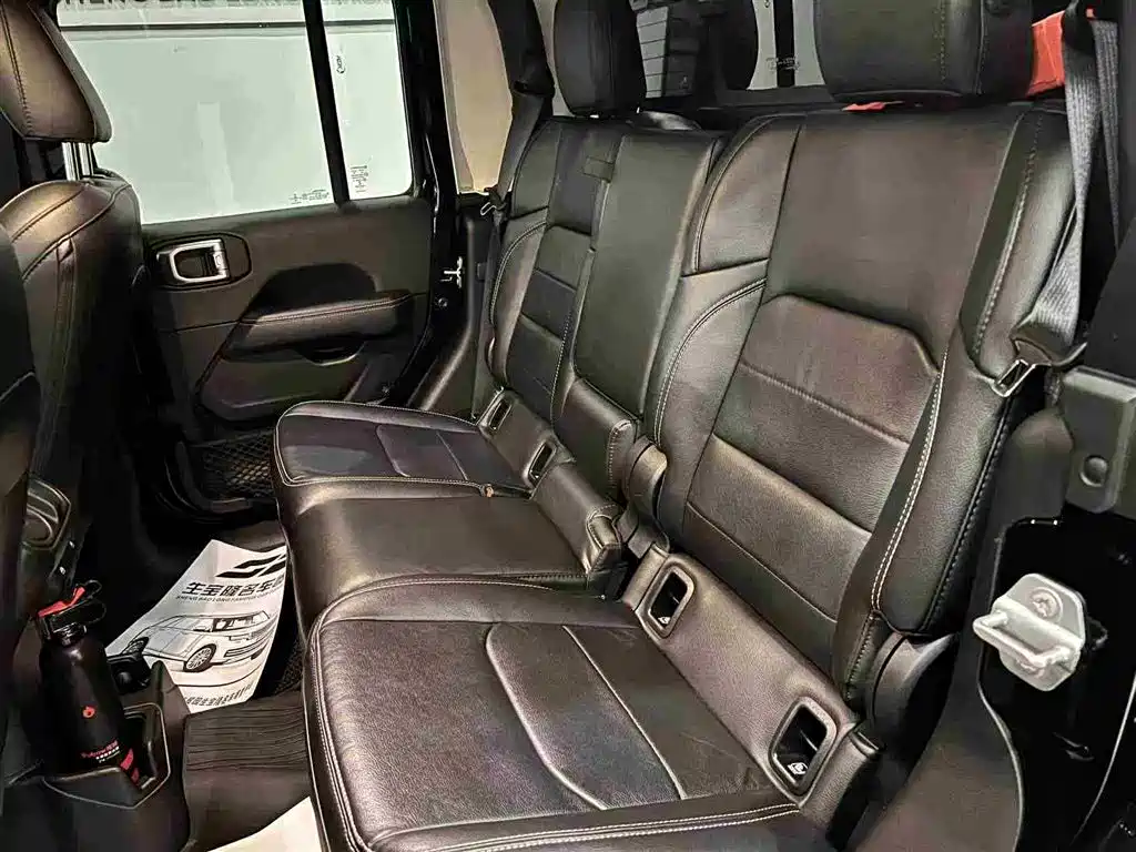 Jeep Gladiator 2023 — фото 12
