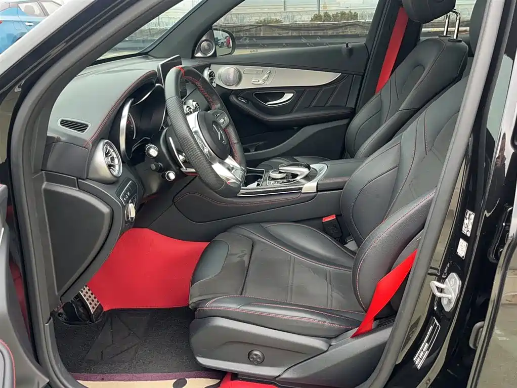Mercedes-Benz GLC AMG 2018 — фото 17