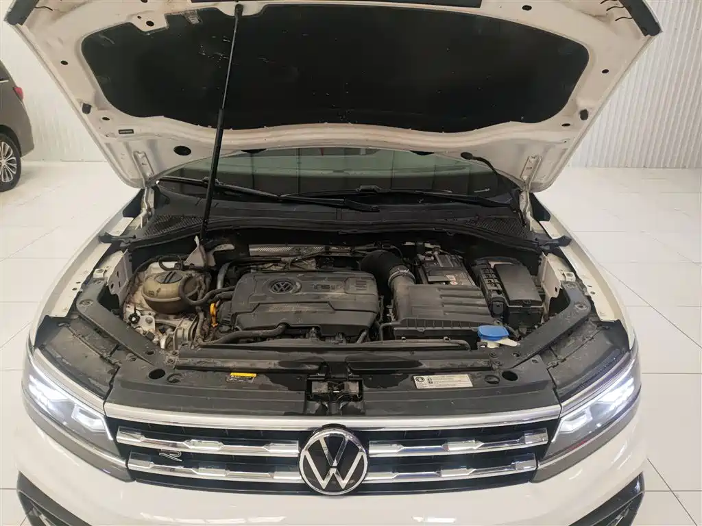 Volkswagen Tiguan L 2021 — фото 20
