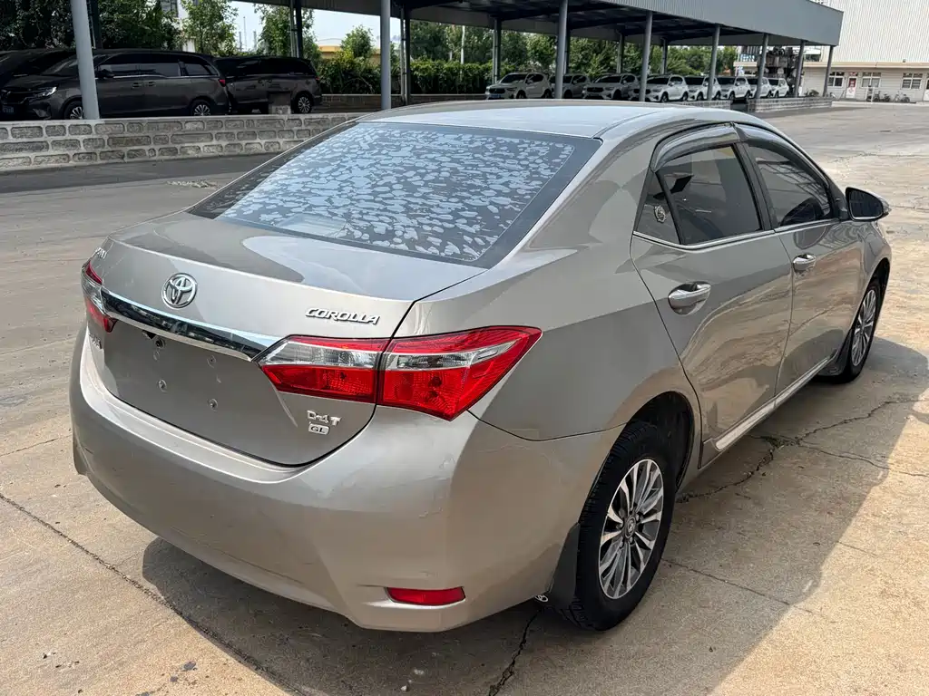 Toyota Corolla 2018 — фото 12