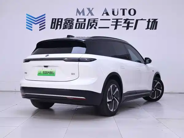 NIO ES6 2025