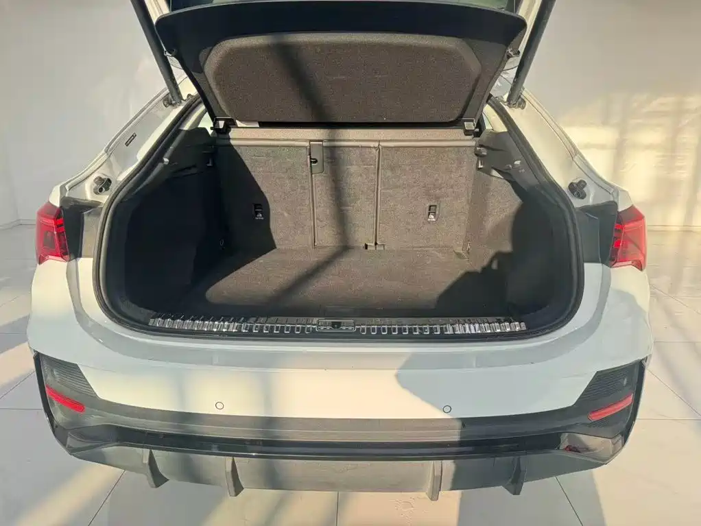 Audi Q3 Sportback 2023 — фото 6