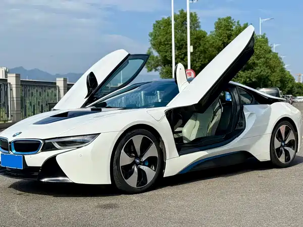 BMW i8 2015