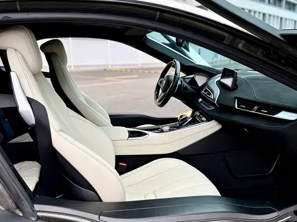 BMW i8 2015