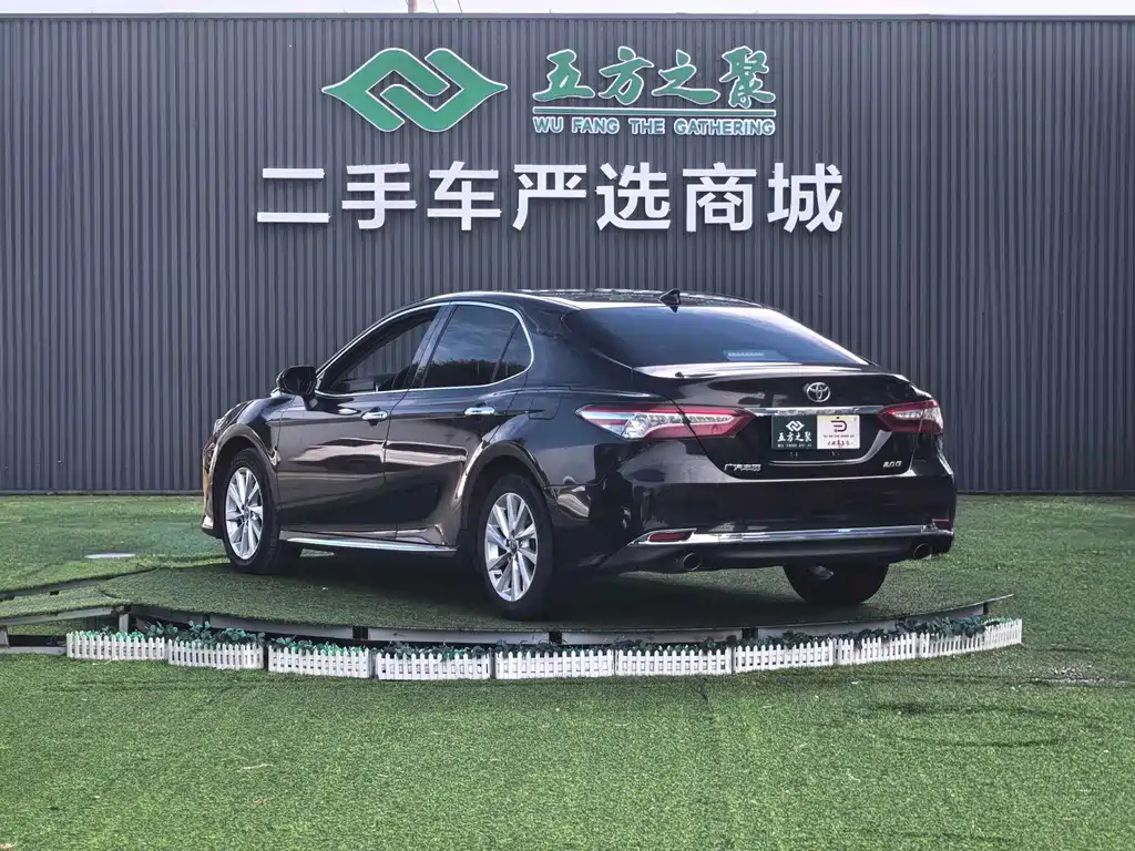 Toyota Camry 2023 — фото 18