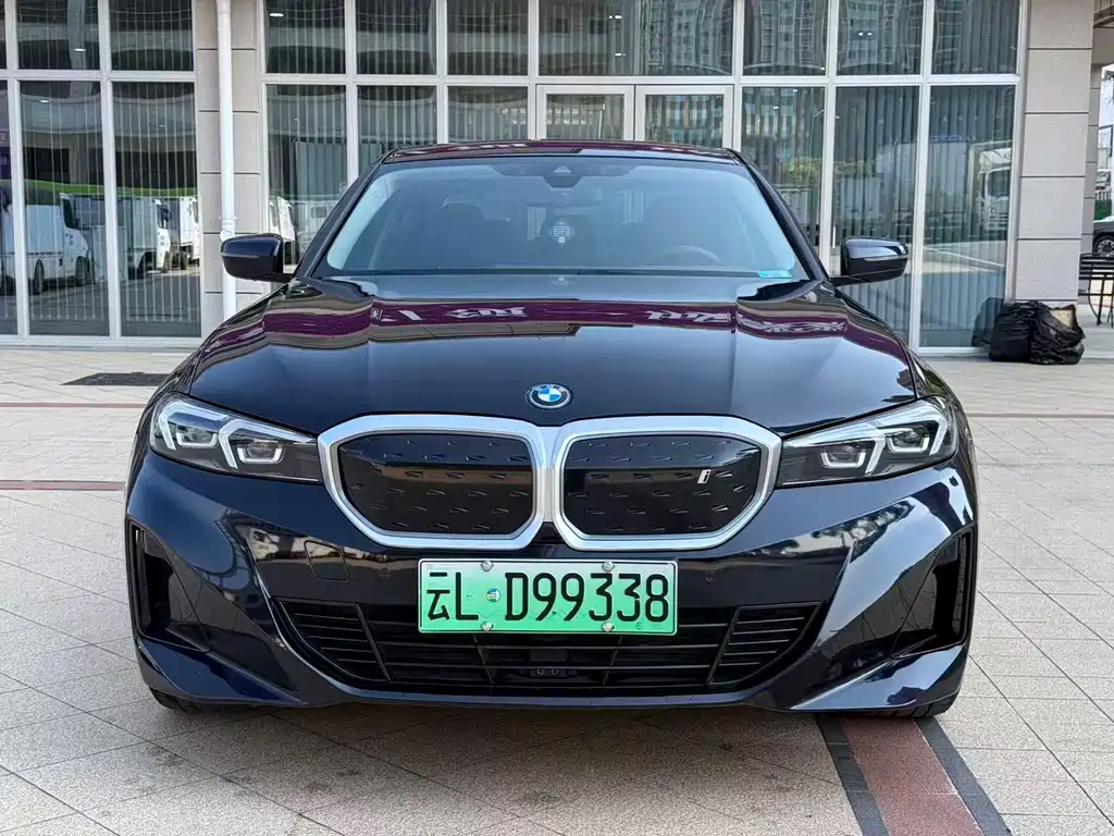 BMW i3 2024 — фото 2
