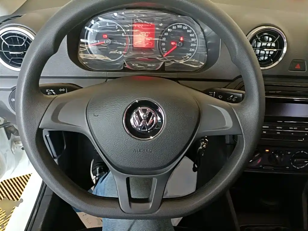 Volkswagen Jetta 2019 — фото 11