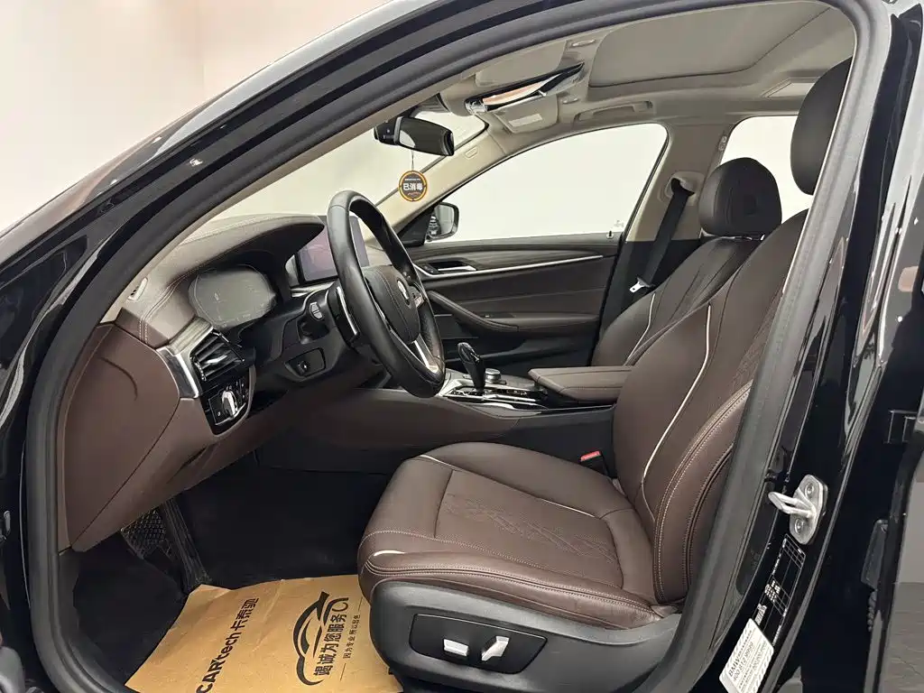 Mercedes-Benz E-Class 2020 — фото 17