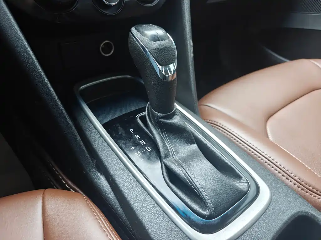 Chevrolet Cavalier 2018 — фото 10