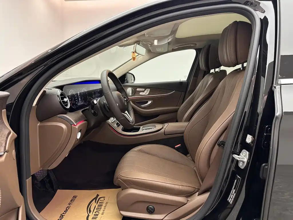 Mercedes-Benz E-Class 2020 — фото 14