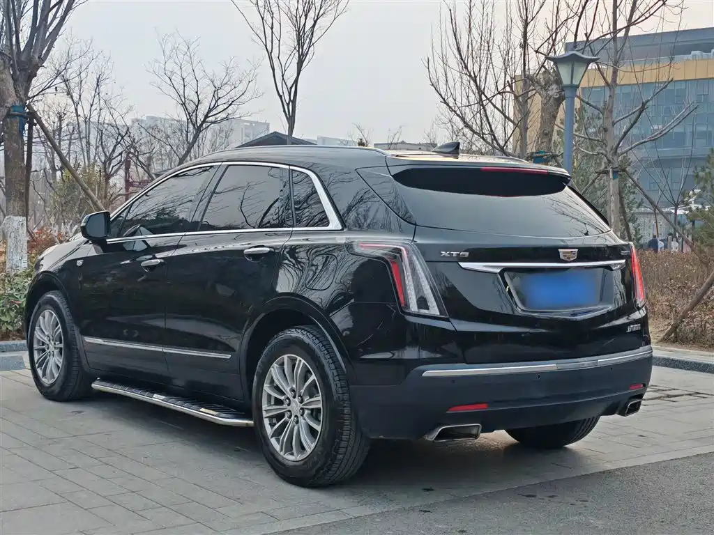 Cadillac XT5 2018 — фото 25