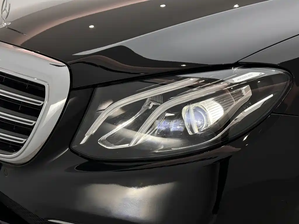 Mercedes-Benz E-Class 2020 — фото 8