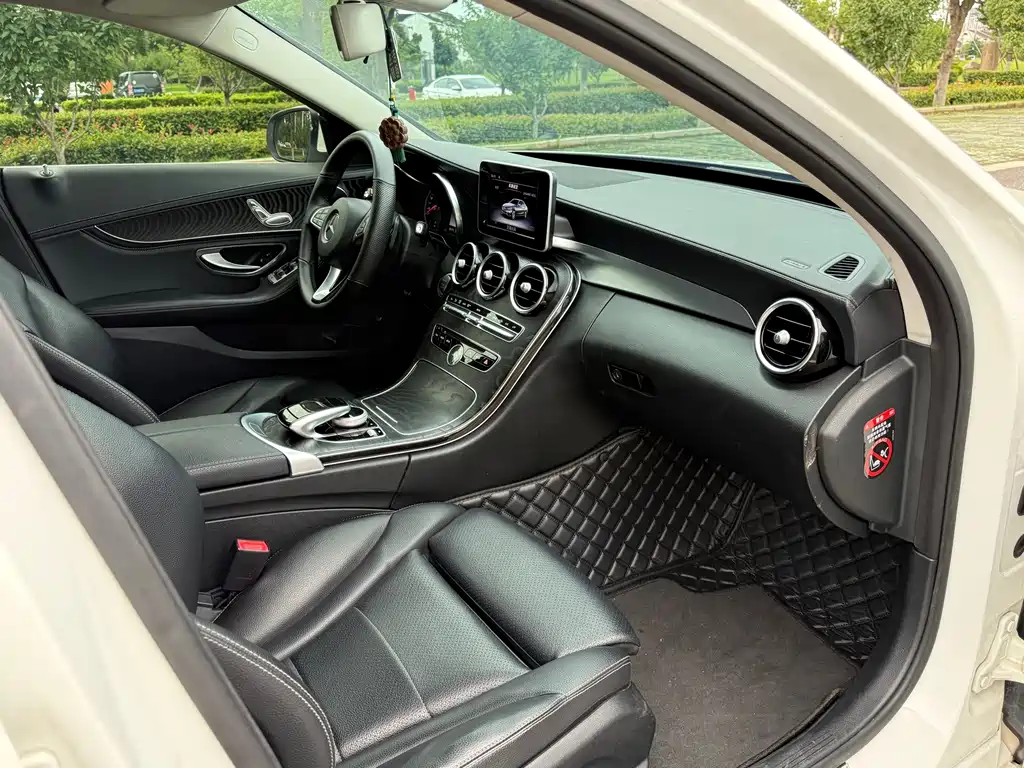 Mercedes-Benz C-Class 2018
