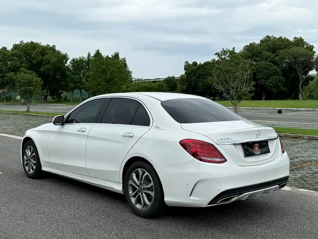 Mercedes-Benz C-Class 2018 — фото 12