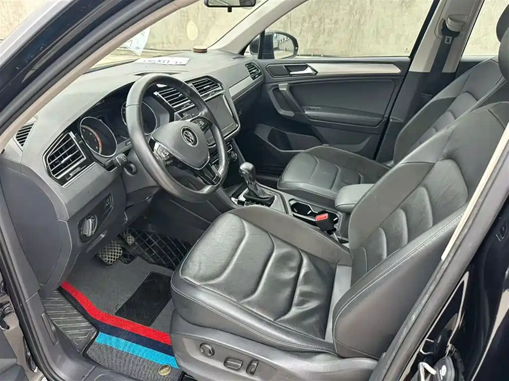 Volkswagen Tiguan L 2020 — фото 13