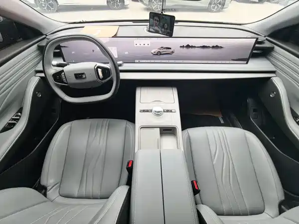 Geely Galaxy E8 2024