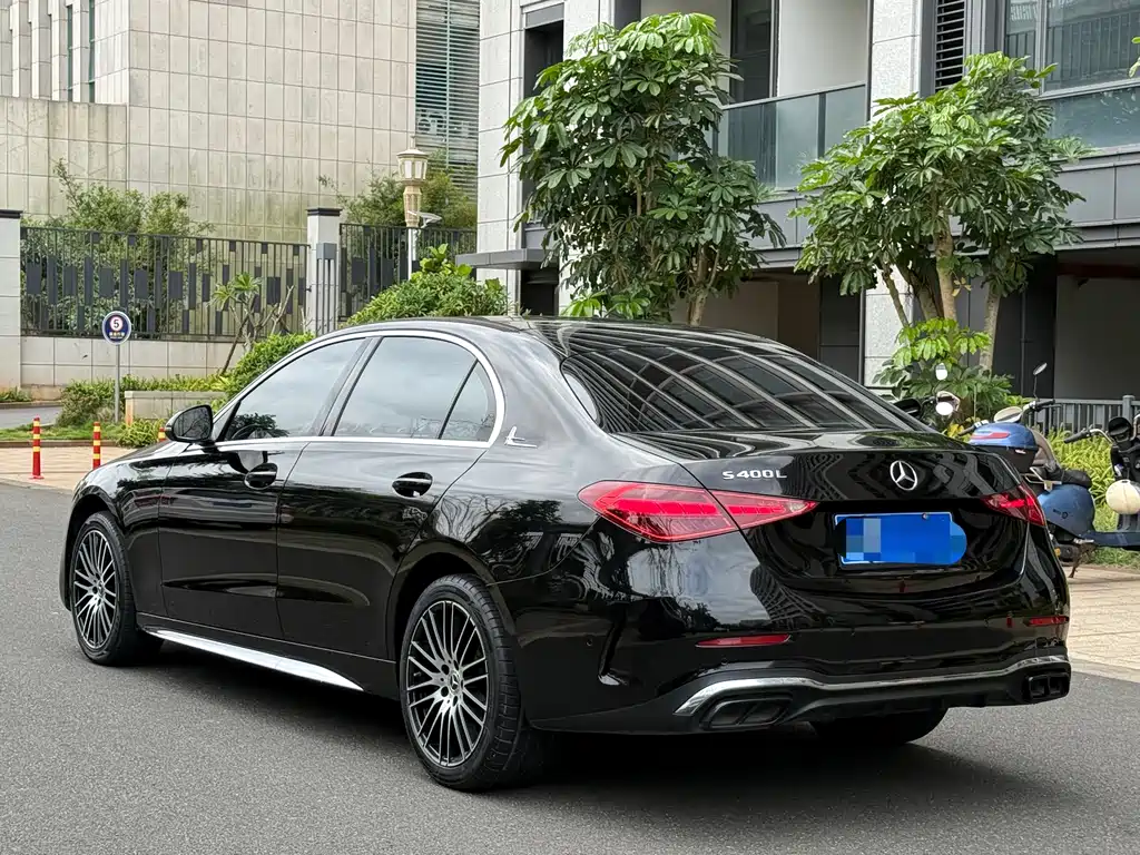 Mercedes-Benz C-Class 2022 — фото 9