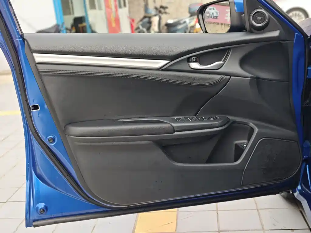 Honda Civic 2019 — фото 14