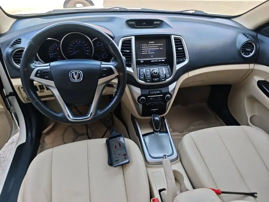 Changan Escape 2015 — фото 10