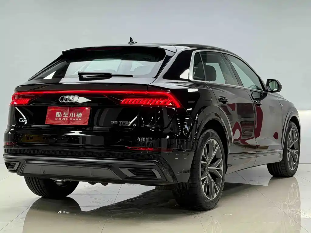 Audi Q8 2024 — фото 24
