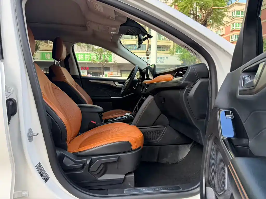 Ford Edge 2022 — фото 12