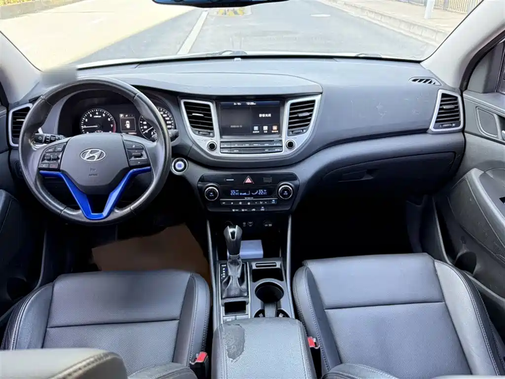 Hyundai Tucson 2015 — фото 13