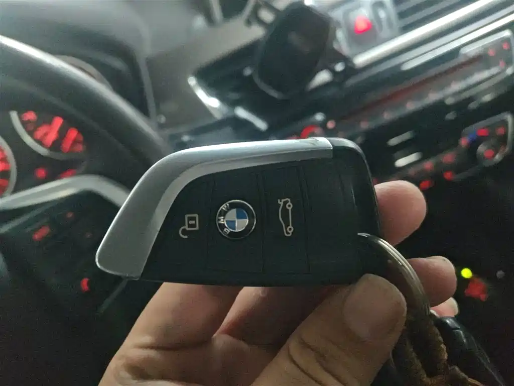BMW X1 2018 — фото 11