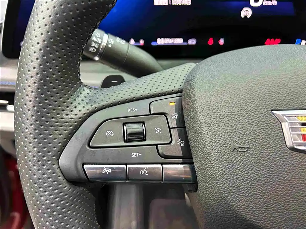 Cadillac XT4 2023 — фото 14