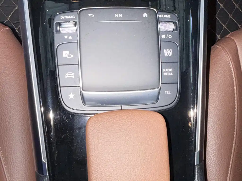 Mercedes-Benz GLB 2023 — фото 16