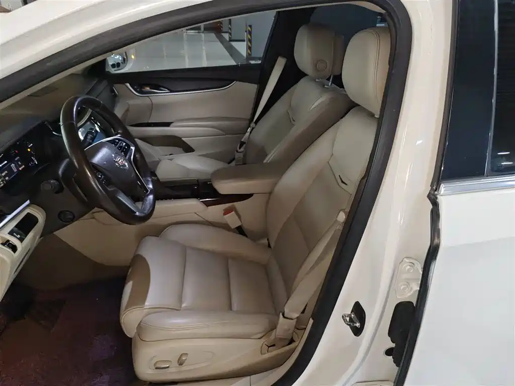 Cadillac XTS 2014 — фото 11