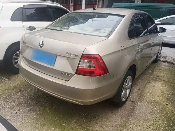 Skoda Rapid 2015